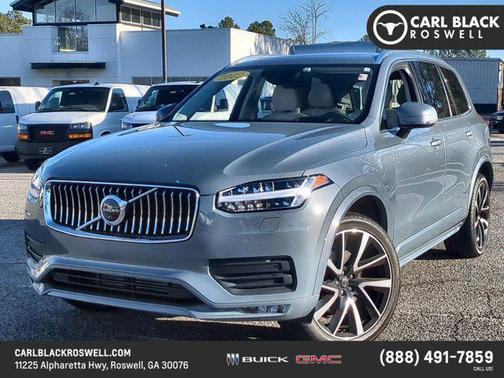 2022 Volvo XC90 T6 Momentum