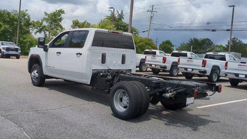 2025 GMC Sierra 3500 Base
