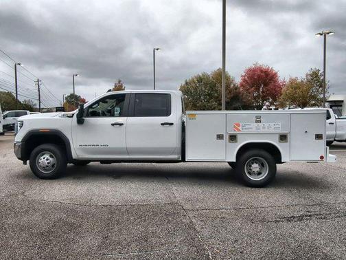 2025 GMC Sierra 3500 Base