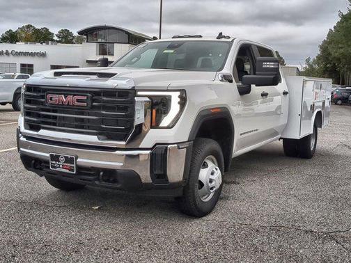2025 GMC Sierra 3500 Base
