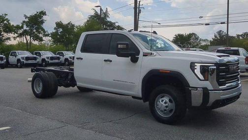 2025 GMC Sierra 3500 Base