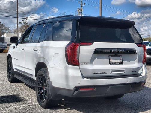 2022 GMC Yukon SLT