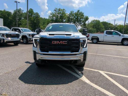 2025 GMC Sierra 2500 Base