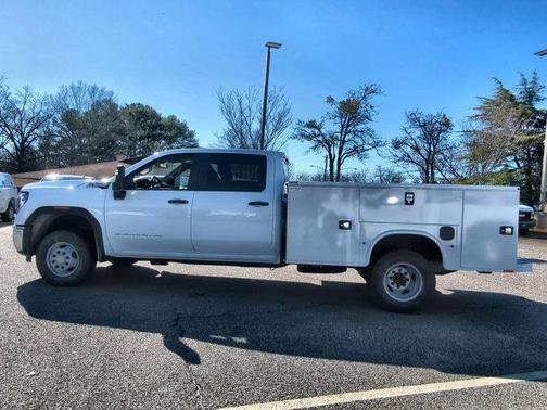 2026 GMC Sierra 3500 Base