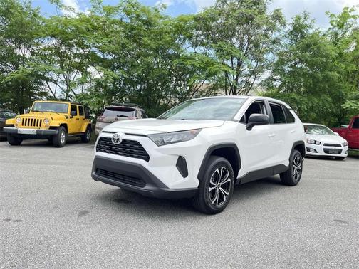 2022 Toyota RAV4 LE