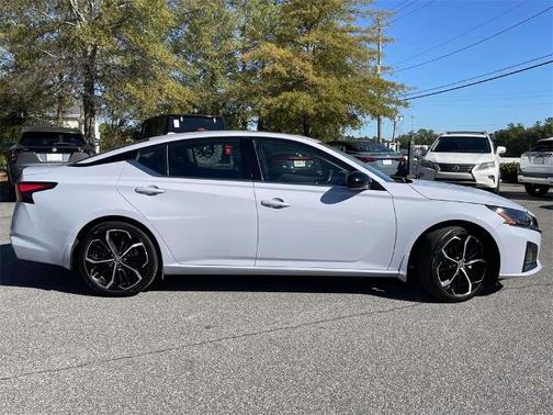 2024 Nissan Altima 2.5 SR