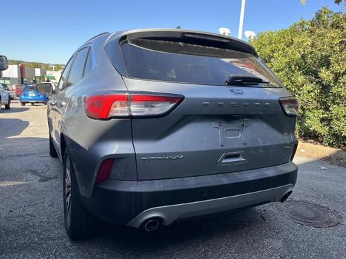 2021 Ford Escape Titanium Hybrid