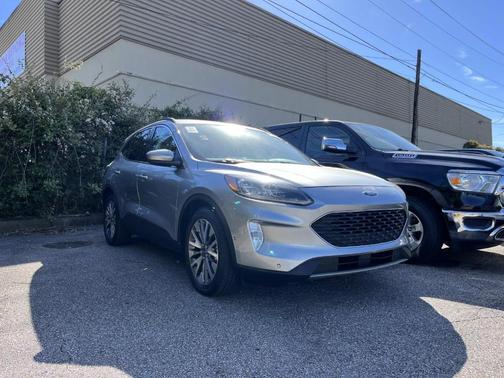 2021 Ford Escape Titanium Hybrid