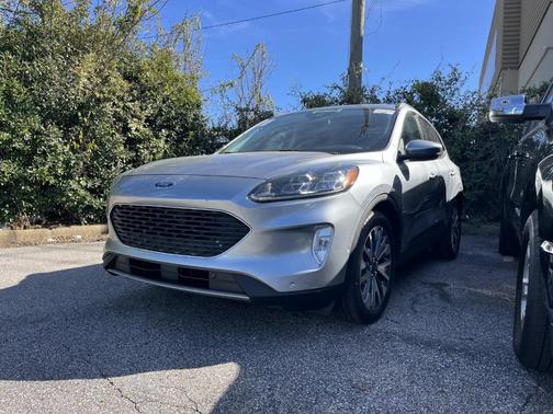 2021 Ford Escape Titanium Hybrid