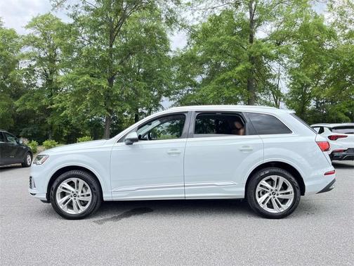 2023 Audi Q7 55 Premium Plus