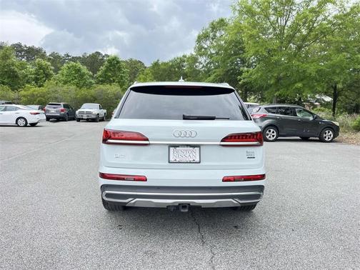 2023 Audi Q7 55 Premium Plus