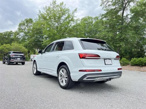 2023 Audi Q7 55 Premium Plus