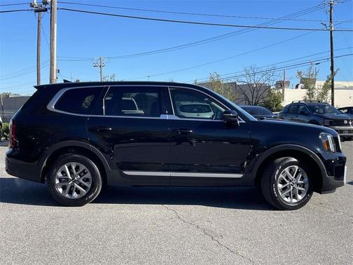 2025 Kia Telluride LX