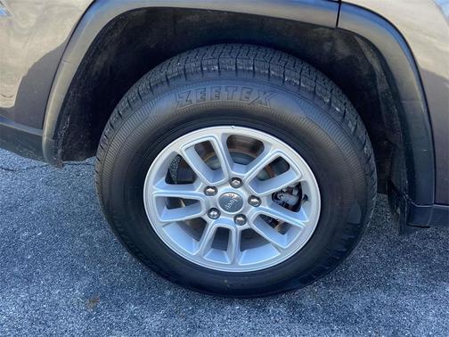 2020 Jeep Grand Cherokee Laredo E