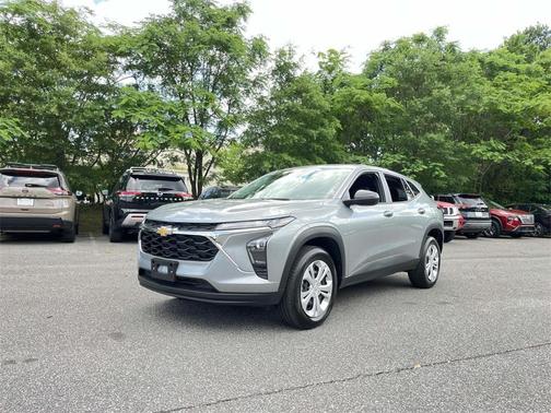 2025 Chevrolet Trax LS