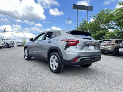2025 Chevrolet Trax LS