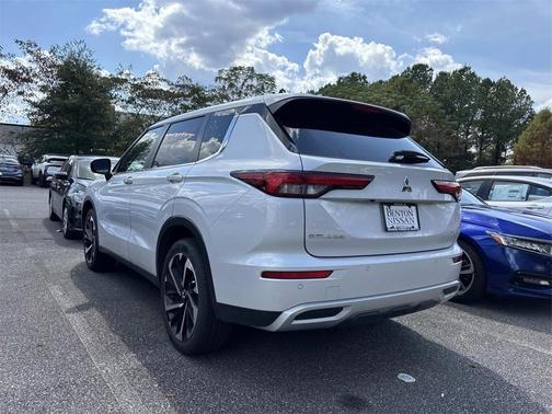 2024 Mitsubishi Outlander SE Black Edition