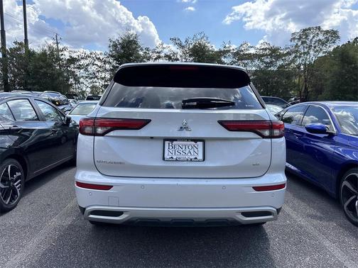 2024 Mitsubishi Outlander SE Black Edition