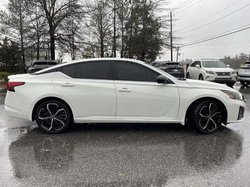 2023 Nissan Altima 2.5 SR