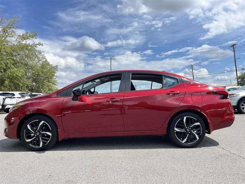 2025 Nissan Versa 1.6 SR