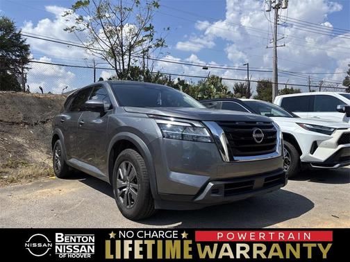 2022 Nissan Pathfinder S