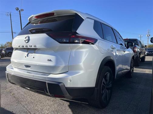 2024 Nissan Rogue SL