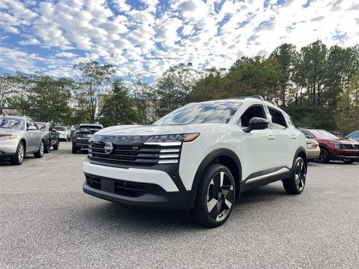 2026 Nissan Kicks SR