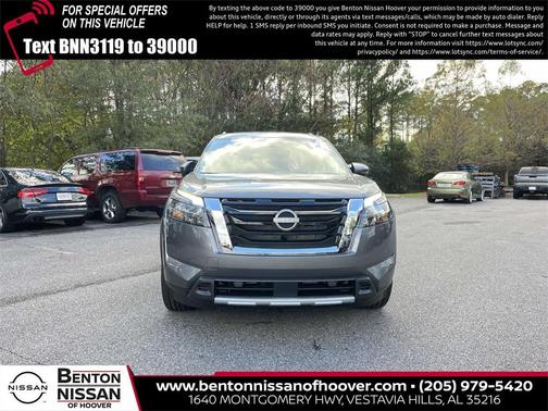 2025 Nissan Pathfinder SL