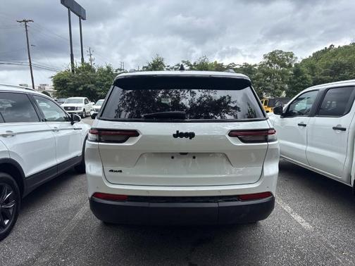 2024 Jeep Grand Cherokee L Laredo