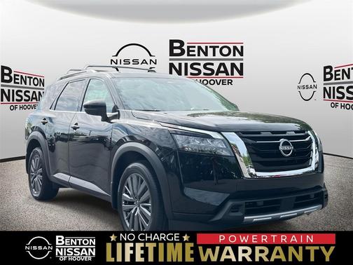 2025 Nissan Pathfinder SL
