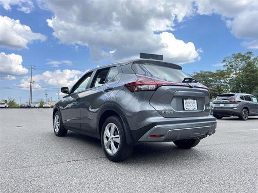2024 Nissan Kicks S