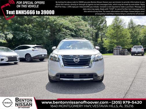 2024 Nissan Pathfinder SL