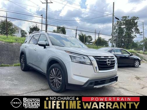 2024 Nissan Pathfinder SL