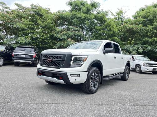 2024 Nissan Titan PRO-4X