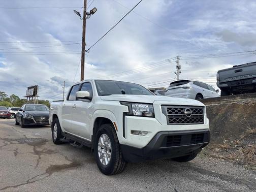 2022 Nissan Frontier SV