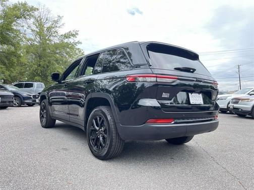 2024 Jeep Grand Cherokee Laredo