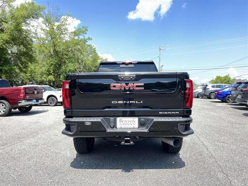 2024 GMC Sierra 2500 Denali