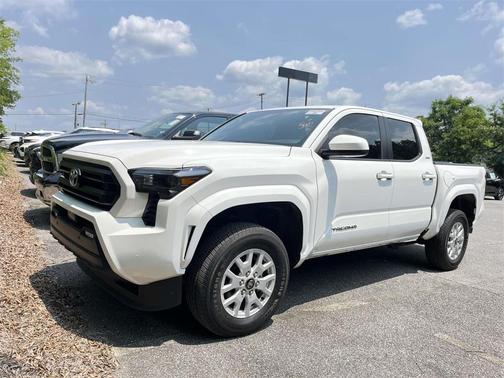 2024 Toyota Tacoma SR5