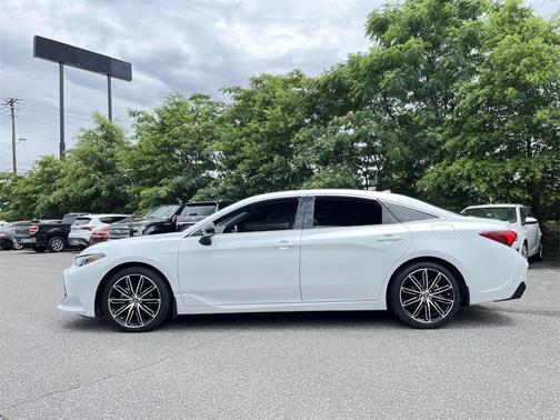 2020 Toyota Avalon XSE