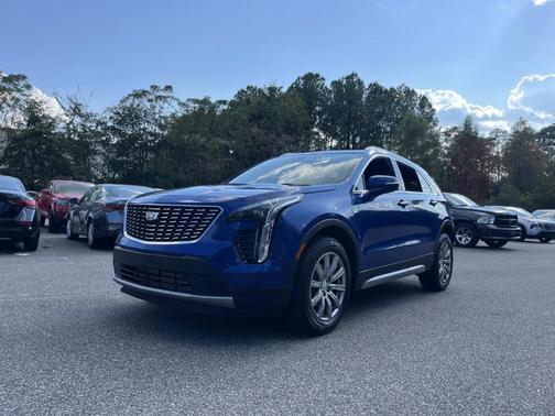 2023 Cadillac XT4 Premium Luxury