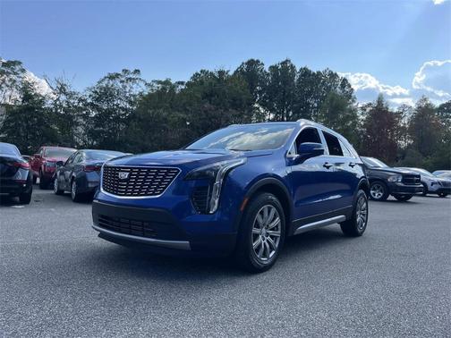 2023 Cadillac XT4 Premium Luxury