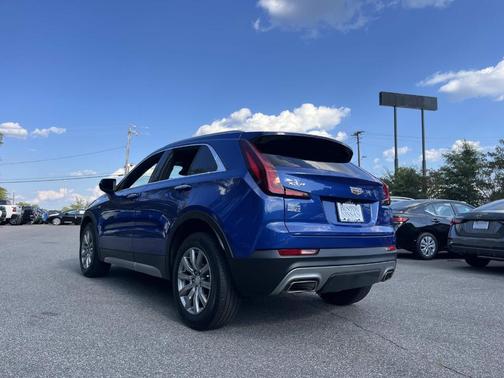 2023 Cadillac XT4 Premium Luxury