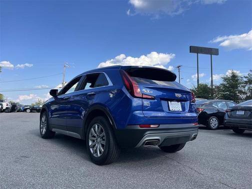 2023 Cadillac XT4 Premium Luxury