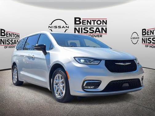 2024 Chrysler Pacifica Touring-L