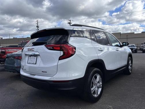 2021 GMC Terrain SLE