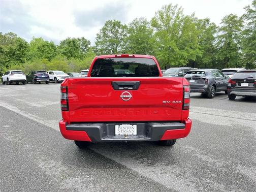 2023 Nissan Frontier SV