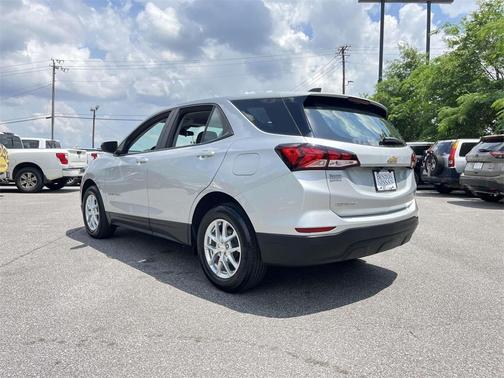 2022 Chevrolet Equinox LS