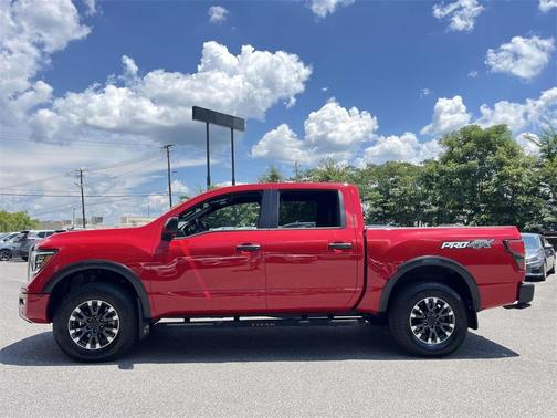 2024 Nissan Titan PRO-4X
