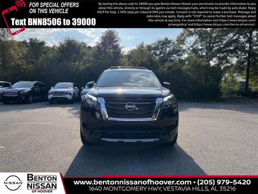 2025 Nissan Pathfinder SL