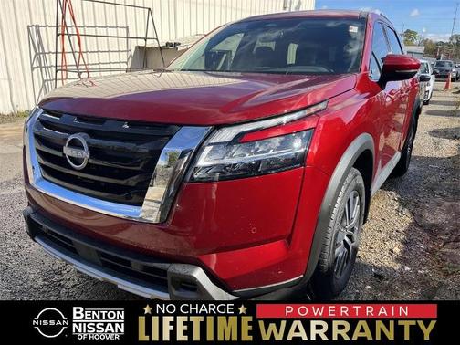 2024 Nissan Pathfinder SL